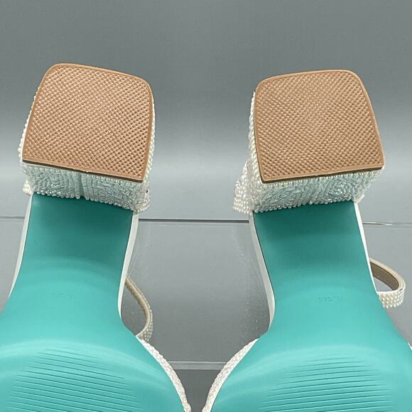 NEW Betsy Johnson Women’s Mari Block Heel Evening Sandals White Size 6.5M - Picture 9 of 10